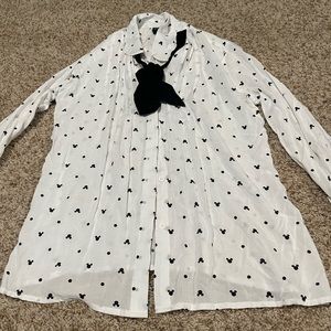 Disney Mickey button down blouse Sz small box lunch